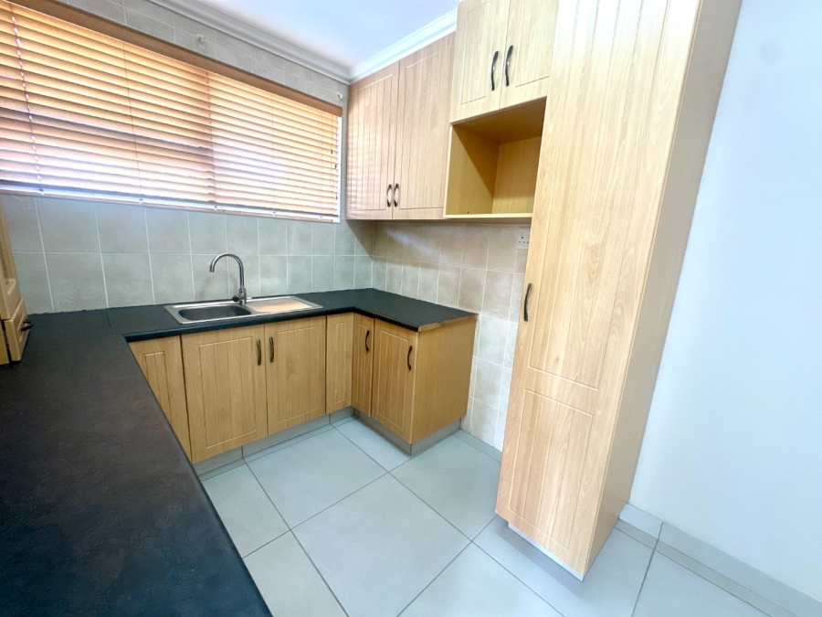 6 Bedroom Property for Sale in Denver Park Western Cape